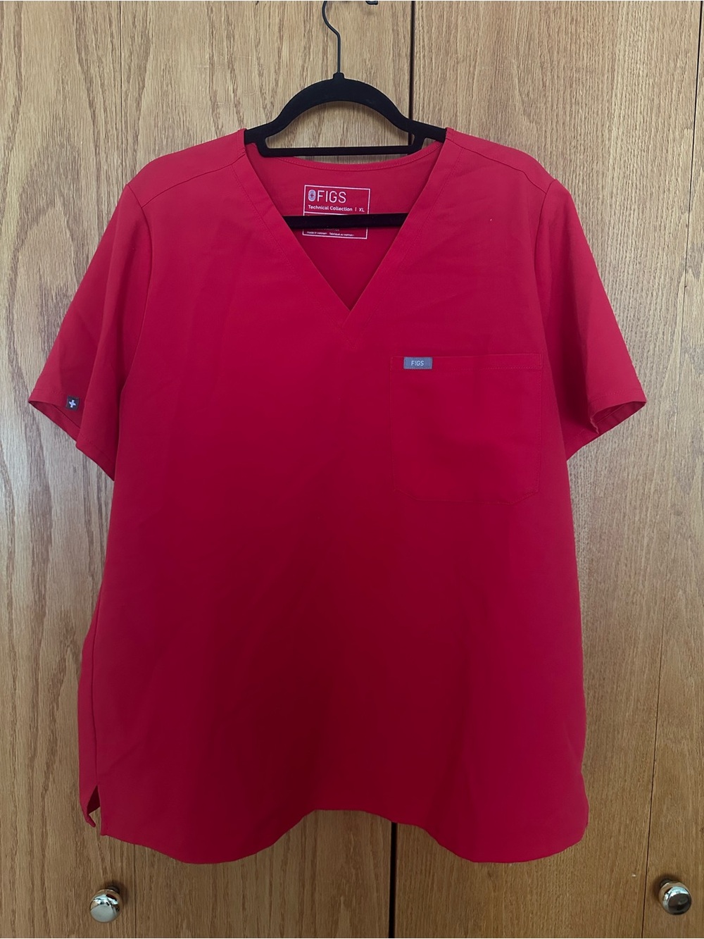 FIGS women’s V-Neck Scrub Top in Red
